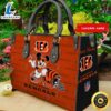 Cincinnati Bengals Mickey Women Leather Hand Bag Tshirt