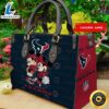 Houston Texans Mickey And Minnie Women Leather Hand Bag t shirt