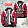 NCAA Georgia Bulldogs Sport Baby Yoda Puffer Jacket For Fans 2 NCAA Georgia Bulldogs Sport Baby Yoda Puffer Jacket For Fans