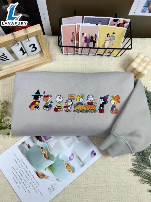 Snoopy Autumn Leaves Pumpkin Sweatshirt For Man And Women