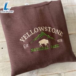 Yellowstone National Park Embroidered Sweatshirt…