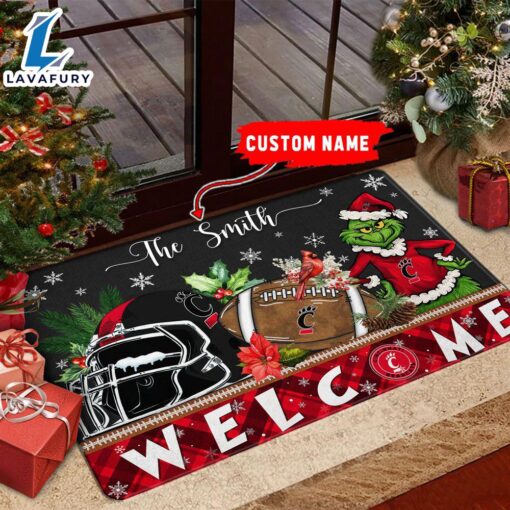 NCAA Cincinnati Bearcats Grinch Christmas Welcome  Football Doormat – Custom Name Gift Xmas