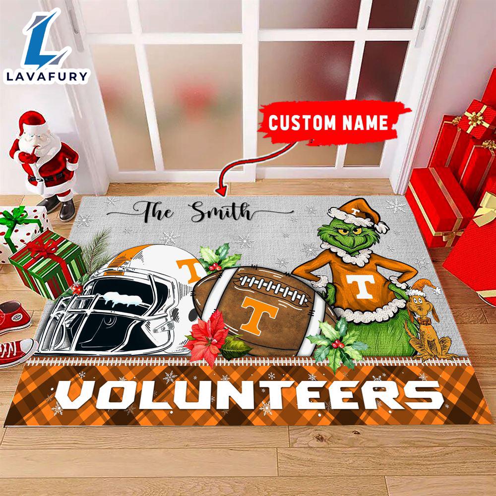 NCAA Tennessee Volunteers Grinch And Max Christmas Welcome Football Doormat - Custom Name Gift Xmas NCAA Tennessee Volunteers Grinch And Max Christmas Welcome Football Doormat - Custom Name Gift Xmas