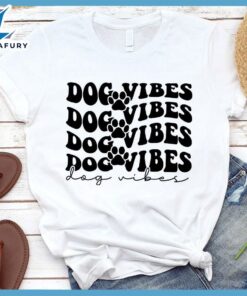 Dog Vibes Retro T-Shirt