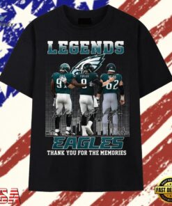 Philadelphia Eagles Legends Cox Foles Kelce Signatures Skyline T Shirt, Trendy 2D Print Shirt Philadelphia Eagles Legends Cox Foles Kelce Signatures Skyline T Shirt
