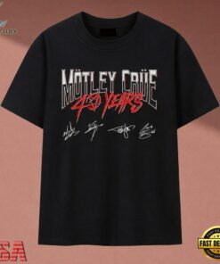 Vintage Motley Crue 40 Years Anniversary Band Signatures T Shirt , Music 2D Graphic Tee Vintage Motley Crue 40 Years Anniversary Band Signatures T Shirt