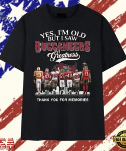 Vintage Tampa Bay Buccaneers Yes I'm Old But I Saw Greatness 2026 T Shirt, Trendy 2D Print Shirt Vintage Tampa Bay Buccaneers Yes I M Old But I Saw Greatness 2026 T Shirt
