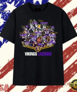 Minnesota Vikings Greats Signatures Vintage Football Graphic T Shirt, Trendy 2D Print Shirt Minnesota Vikings Greats Signatures Vintage Football Graphic T Shirt
