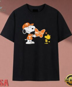 Snoopy And Woodstock Tennessee Volunteers Orange Heart Graphic T Shirt, Music 2D Graphic Tee Snoopy And Woodstock Tennessee Volunteers Orange Heart Graphic T Shirt